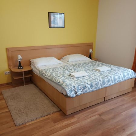 잘라카로쉬 Viola Wellness Apartman 아파트 외부 사진